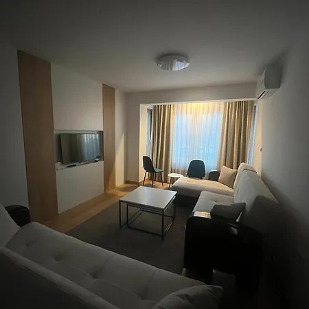 Vip Four Apartment *